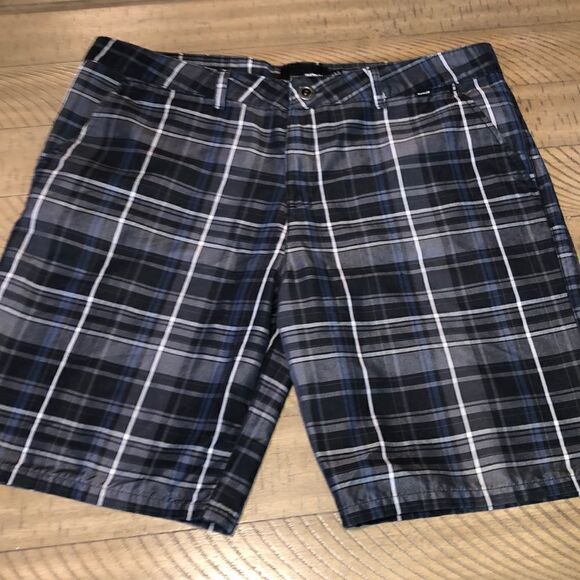 Hurley 4 pocket Shorts 🩳 in Blue and Gray Plaid. - Picture 1 of 17